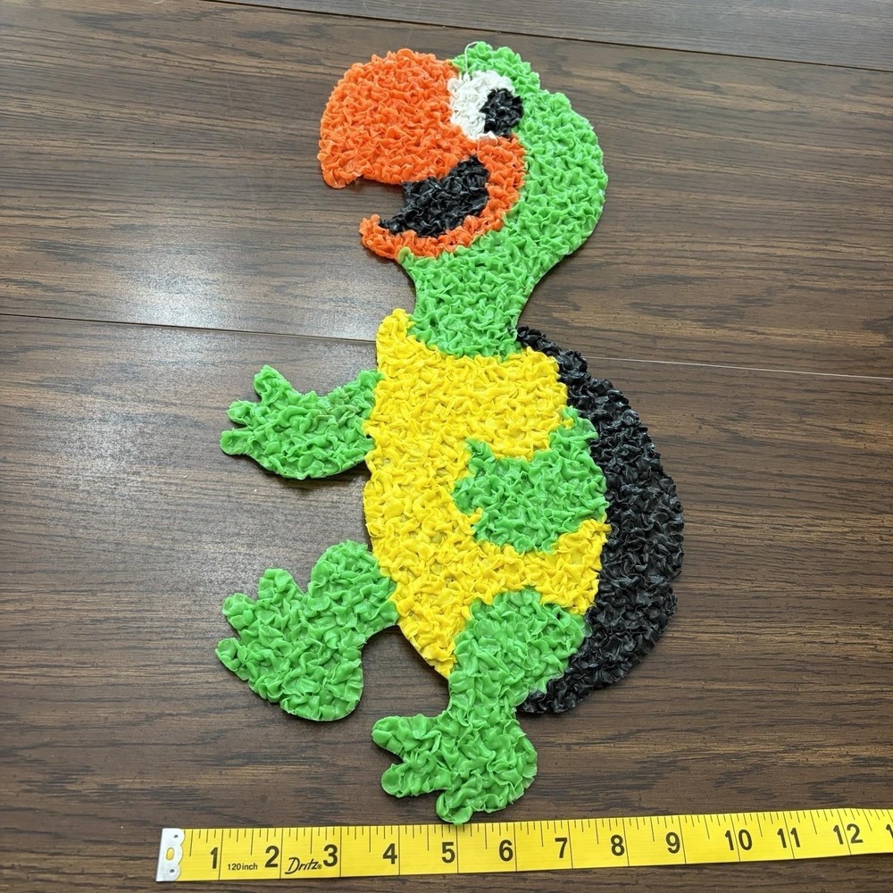 Vintage Melted Plastic Popcorn Turtle Wall Hanging Decor - Picture 10 of 11